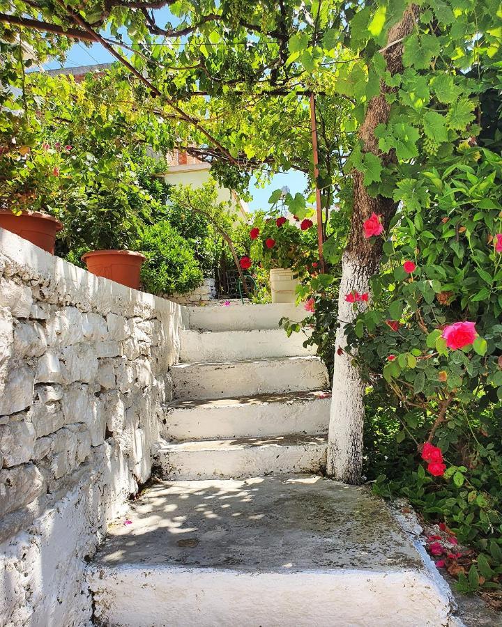 Meto Rooms Sarandë Buitenkant foto