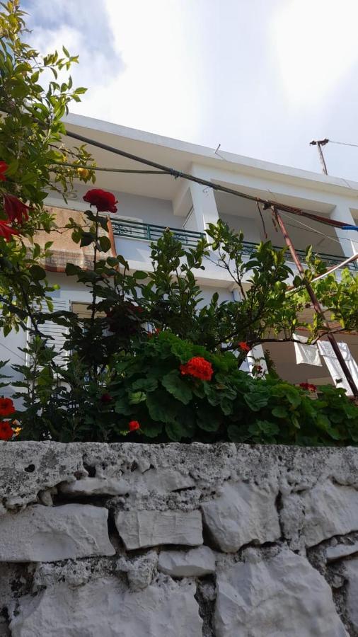Meto Rooms Sarandë Buitenkant foto